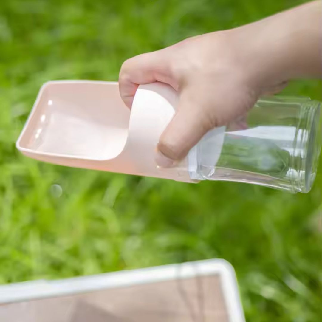 Leak-proof pet water dispenser