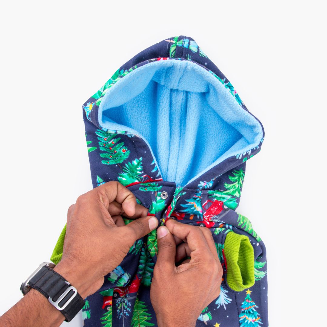 Comes with front button on neck petsway